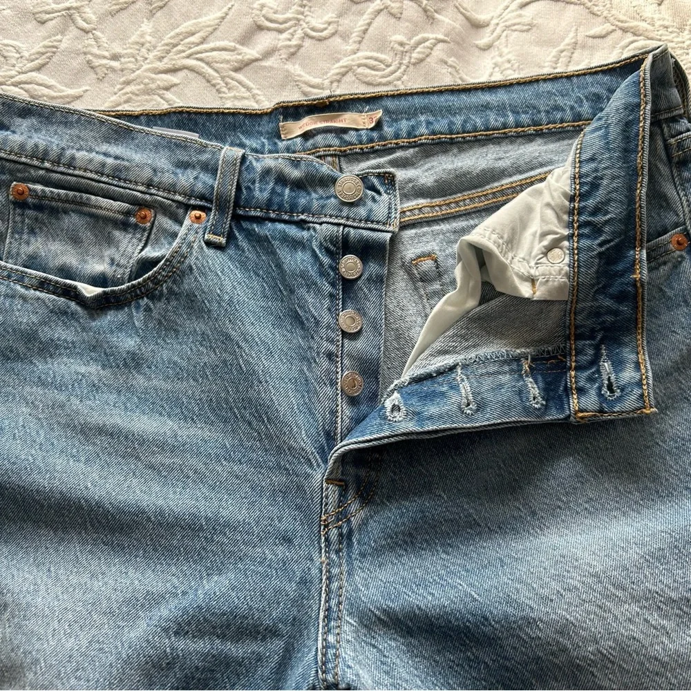 Levi's Wedgie Straight Jeans - NWOT - Size 32 x 30 - Picture 8 of 9